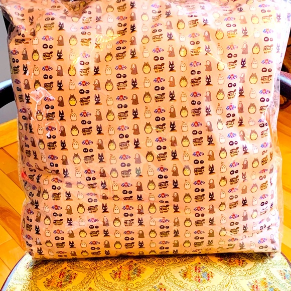 100% cotton Handmade My Neighbor Totoro fabric cushion - Picture 1 of 2